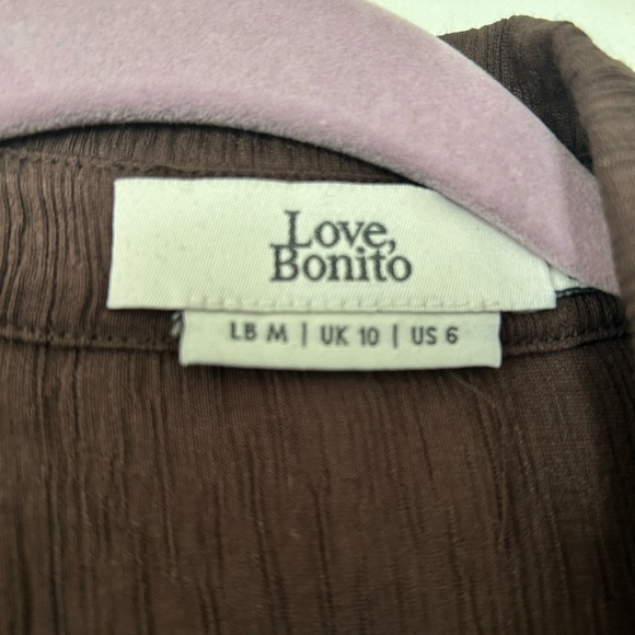 NWOT Love Bonito Crinkle Button Down Shirt - Picture 4 of 4